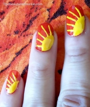 sun rays nail art