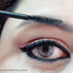 brush eyebrows