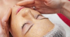 12 Fastest Ways To Get Glowing Face in Minutes