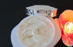 5 Tips to Get Maximum Benefits From Your Night Cream