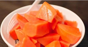 10 Tips to Use Papaya For Face, Hair, Body, Weight Loss & Flat Belly