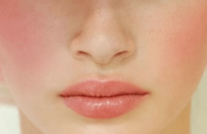 How to Look Glamorous Every Moment